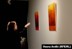 Izložba "Zagrljaj" predstavlja i dobre i loše dane kroz koje osoba prolazi