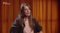 ელენე ჯაფარიძე შვილსა და აქციებზე ელენე ჯაფარიძე შვილსა და აქციებზე