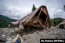 სტიქიის ადგილი ერთი წლის შემდეგ