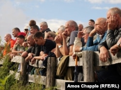 Publika čeka početak borbe bikova.
