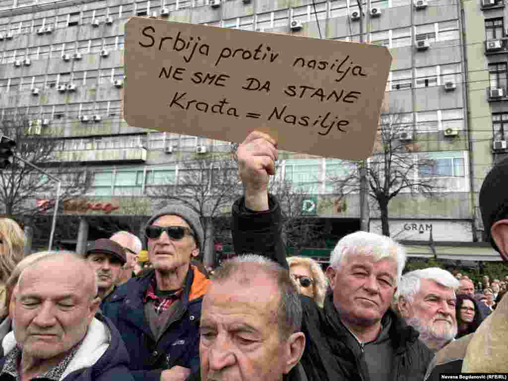 'Srbija protiv nasilja ne sme da stane. Krađa = nasilje', piše u poruci. Beograd, 30. decembar 2023.