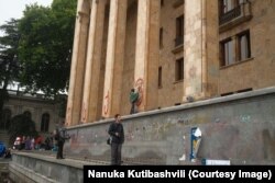 გიორგი მელიქიშვილი დაკავების დღეს, სანამ აქციის დაშლა დაიწყებოდა