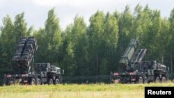 Jedinice njemačkog sistema protivvazdušne odbrane Patriot na aerodromu u Vilniusu, uoči samita NATO-a, Litvanija, 10. jula 2023.