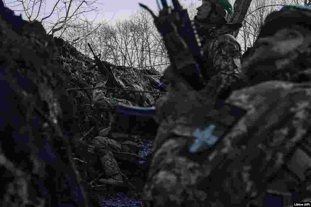 Moskovske snage nastavljaju danonoćno granatiranje uništenog grada i ukrajinske vojske