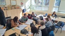 Štrajk prosvjete u Crnoj Gori: 'Radije bismo držali čas' Štrajk prosvjete u Crnoj Gori: 'Radije bismo držali čas'