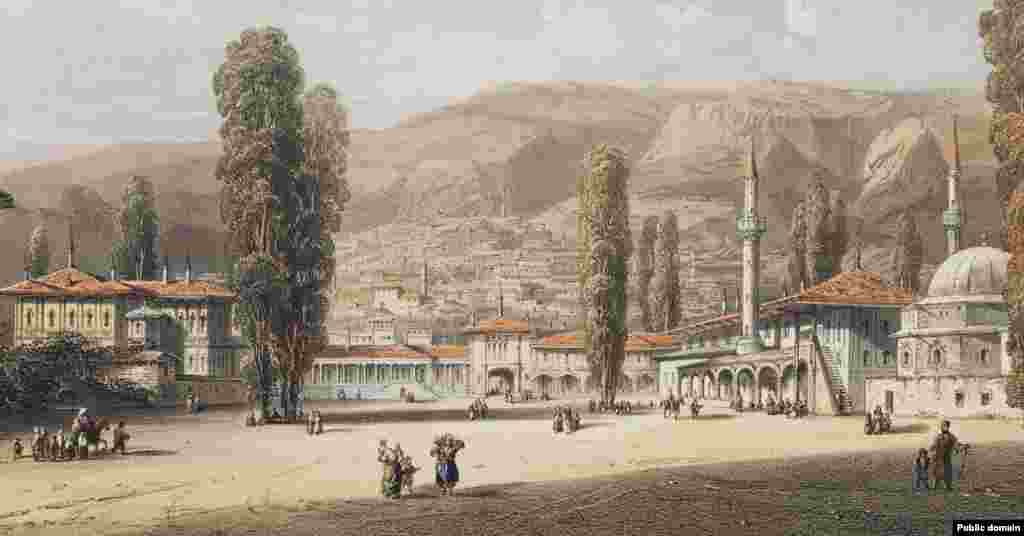Grad Bahčisaraj bio je glavni grad Krimskog kanata sve dok taj entitet nije anektirala Rusija 1783. Iz Bahčisaraja su nestali muslimanski Tatari pošto je Staljinov Sovjetski Savez masovno deportovao tu etničku manjinu kao kolektivnu kaznu zbog toga što su se neki Tatari borili na strani nacista u Drugom svetskom ratu.