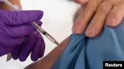 Struka očekuje da će Svjetska zdravstvena organizacija i Europski centar za kontrolu bolesti vjerojatno preporučiti dodatno cijepljenje: