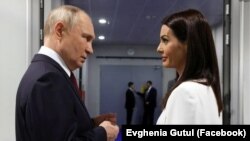 În timp ce autoritățile moldovene condamnă atacurile Rusiei asupra Ucrainei, bașcana Găgăuziei, Evghenia Guțul, s-a întâlnit la Moscova cu președintele rus, Vladimir Putin.