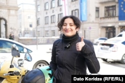 მარიამ ბიწაძე თბილისში სკუტერითა და სქროლით გადაადგილდება.