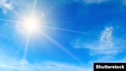 „კავკასიის ბარომეტრის“ 2024 წლის კვლევის თანახმად, საქართველოს მოსახლეობის მხოლოდ 21 პროცენტს აქვს სახლში კონდიციონერი.