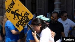 Protestni marš pod nazivom "Marš za naže živote" u Teksasu, jedan u nizu okupljanja protiv nasilja u Sjedinjenim Državama, juni 2022.