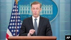 Savjetnik Bijele kuće za nacionalnu sigurnost Džejk Salivan govori tokom brifinga za štampu u Bijeloj kući, u petak, 7. jula 2023, u Vašingtonu.