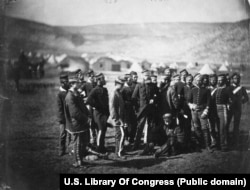 Preživjeli u napadu lake brigade, u kojoj je 110 konjanika poslato u smrt nakon pogrešno shvaćene komande u bici kod Balaklave, oktobar 1854.