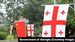საილუსტრაციო ფოტო: საქართველოსა და ჩინეთის სახელმწიფო დროშები 