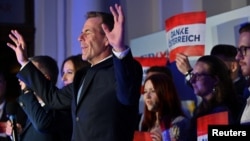 Vodeći kandidat austrijske Slobodarske partije na evropskim izborima bio je Harald Vilimski (Harald Vilimsky), na fotografiji u izbornoj noći u Beču, 9. juna 2024.