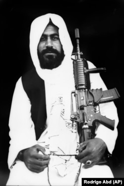 Talibanski borac Mudžeburahman Faker (26) teško se prilagođava mirnodopskom mentalitetu. "Pripremio sam svoju glavu za žrtvu", kaže on, "i dalje sam spreman".