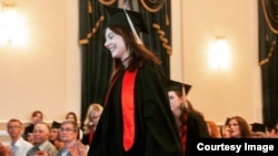 Елизавета Антонова на церемонии вручения дипломов