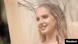 Лана дел Рей на "Мет гала", 6 май 2024 г.