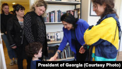 სალომე ზურაბიშვილი აქონდროპლაზიის მქონე ბავშვებს და მშობლებს შეხვდა