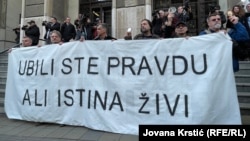 Protest zbog presude za ubistvo Ćuruvije: 25 minuta tišine za 25 godina čekanja na pravdu
