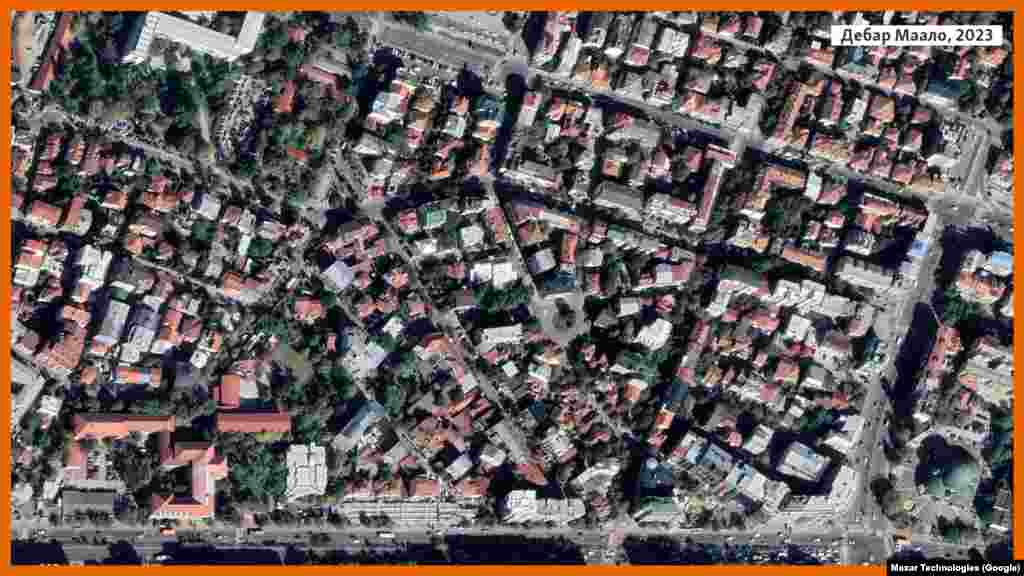 Debar Maalo – gusto naseljeno naselje sa kućama, preraslo je u još gušće naseljeno, ali sada sa zgradama. U protekle dvije decenije centar glavnog grada Sjeverne Makedonije postao je još atraktivniji za život, pa je cijena metra kvadratnog dostigla rekordne nivoe.
