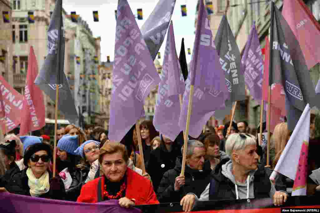 Iz ove Fondacije navode kako na ovaj način žele pokazati otpor...