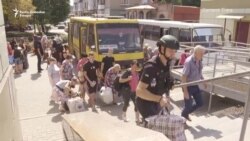 Ukrajinski civili iz Pokrovska primorani na bijeg zbog napredovanja ruskih trupa Ukrajinski civili iz Pokrovska primorani na bijeg zbog napredovanja ruskih trupa