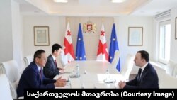 ექსპრემიერ ირაკლი ღარიბაშვილის შეხვედრა ჩინეთის ელჩთან საქართველოში, ჭოუ ციენთან