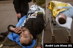 U trijažni centar blizu fronta kod Avdijivke ranjeni stižu u talasima, ponekad u jednom danu i po nekoliko desetina vojnika.