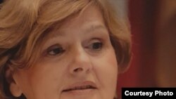 Branka Latinović: Vlastima u Srbiji nije nimalo lako sa Ruskom Federacijom ne samo zbog odnosa koji Srbi imaju prema ruskom narodu i prema Rusiji, nego i zbog gasa koji stiže iz Rusije. Videćemo kako će se završiti pregovori oko produženja ugovora o isporuci gasa.