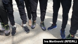 "Mi smo ljudi, nemamo oružje, zašto se tako ponašaju prema nama?"