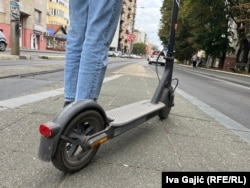 Električni trotinet na ulicama Beograda