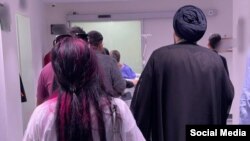 عکس آرشیوی از نافرمانی مدنی دختران و زنان ایرانی علیه حجاب اجباری