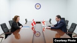 დანიის ელჩი საქართველოში ანნე ტოფტ სორენსენი, საგარეო საქმეთა მინისტრის მოადგილე თეიმურაზ ჯანჯალია