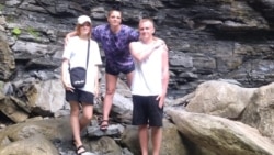 Максим Хямяляйнен (справа) с мачехой Ольгой и сводной сестрой Ольгой