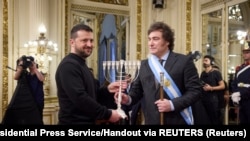 ვოლოდიმირ ზელენსკი და ხავიერ მილეი ბუენოს-აირესში