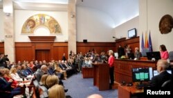 Ursula von del Leyen tokom govora u Sobranju.