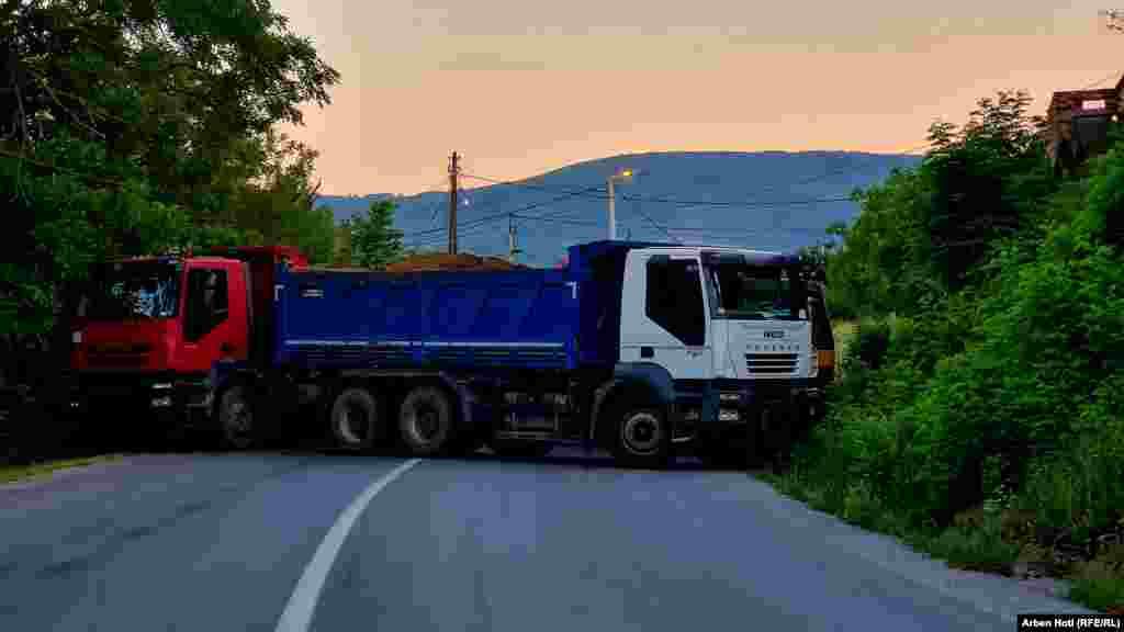 Barikadu su postavili lokalni Srbi.