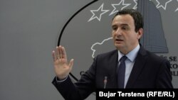 Aljbin Kurti, premijer Kosova, u razgovoru sa novinarima u Prištini 24. avgusta 2022.