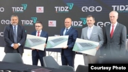 Денеска беше потпишан договор меѓу Дирекцијата за технолошки индустриски развојни зони и германската компанија НЕКСТ.Е.ГО МОБИЛЕ“