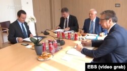 Brisleski dijalog: Sastanak premijera Kosova Aljbina Kurtija, specijalnog predstavnika EU za dijalog Beograda i Prištine Miroslava Lajčaka, visokog predstavnika EU za spoljnu politiku i bezbednost Žozepa Borelja i predsednika Srbije Aleksandra Vučića, Brisel, 18. avgusta 2022.