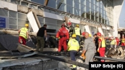 U obrušavanju nadstrešnice Železničke stanice poginulo je 14 osoba, dok su tri teško povređene, 1. novembar 2024.