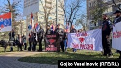 Nekoliko desetaka pripadnika proruskih organizacija na skupu podrške invaziji Rusije na Ukrajinu, 12. marta 2022; Banja Luka, BiH. 