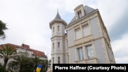 ვიაჩესლავ კრივონოსენკო პუტინის ყოფილი სიძის სასახლესთან