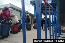 În România, procedura verificării actelor este repetată.