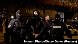 Andrew Tate u pratnji policije 29. decembar 2022.