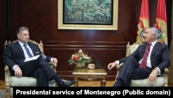 Izaslanik SAD za Zapadni Balkan Gabriel Eskobar i predsjednik Crne Gore Milo Đukanović, 15, decembra 2022.