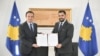 Kosovski premijer Kurti i predsedavajući Nacionalnog saveta Albanaca u Preševskoj dolini Mustafi posle potpisanog Memoranduma o saradnji, Priština, Kosovo, 28. oktobar 2022.