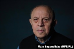 ლევან ბერძენიშვილი, ფილოლოგი, ლიტერატორი, პარლამენტის ყოფილი წევრი.