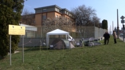 Dragičević u šatoru pred Sudom BiH nastavlja borbu  Dragičević u šatoru pred Sudom BiH nastavlja borbu